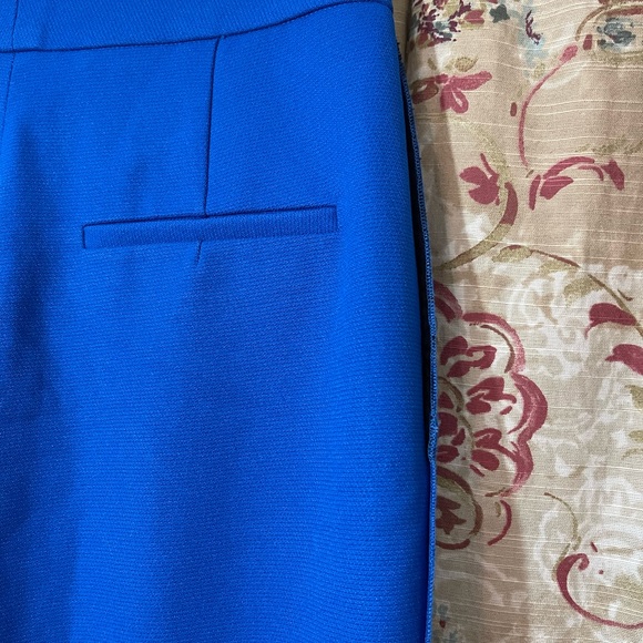 Elise Royal Blue Light Weight Capri Pants SZ M - Picture 3 of 8